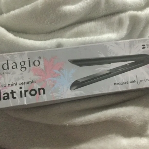 Adagio flat iron not so mini ceramic - Picture 2 of 3